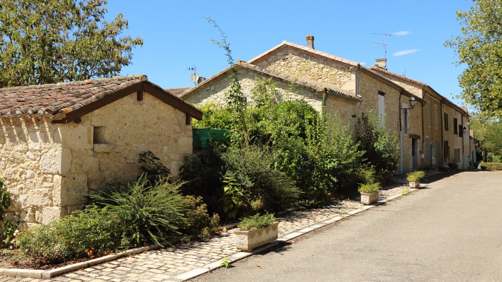 Bourg de l'Isle Bouzon